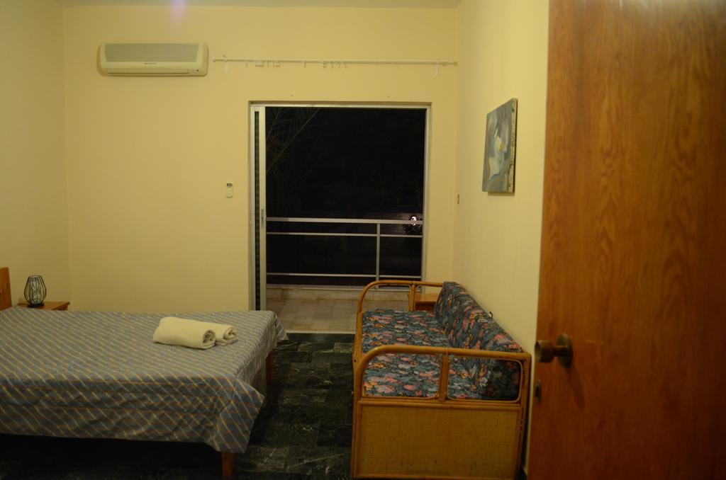 Kineta Apartments Екстер'єр фото